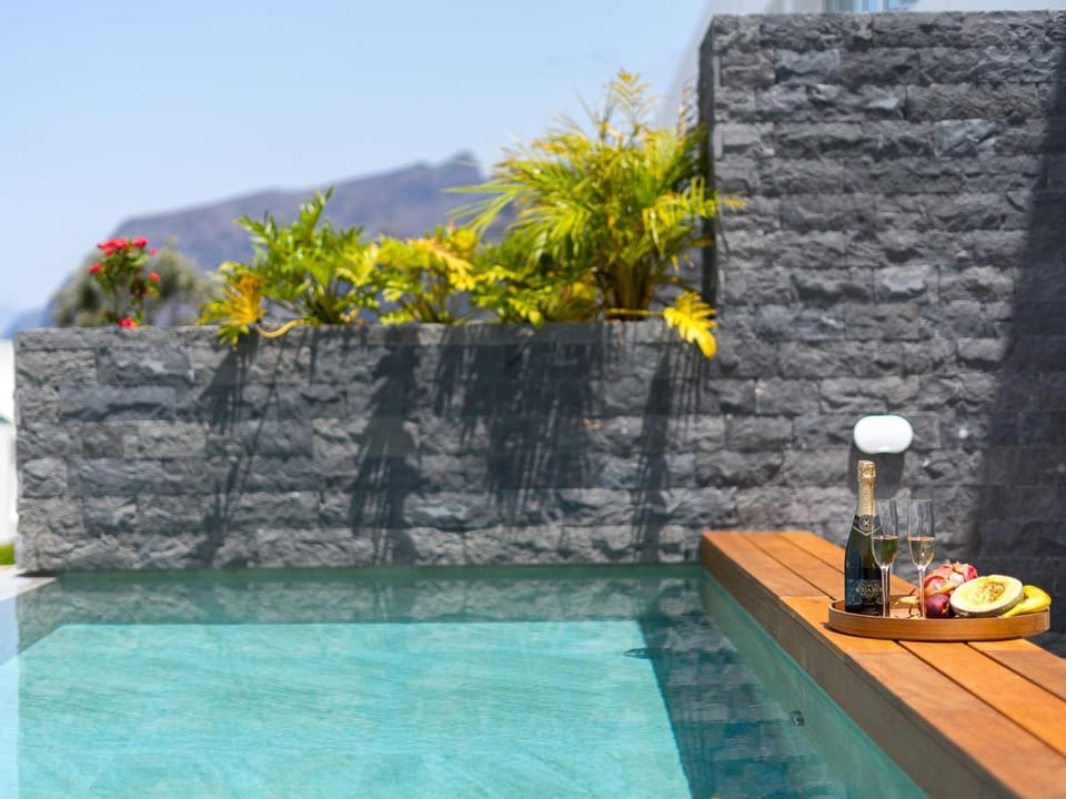 SVB Aquasuites Luxury Duplex - B07 Apartment in Acantilados de Los Gigantes