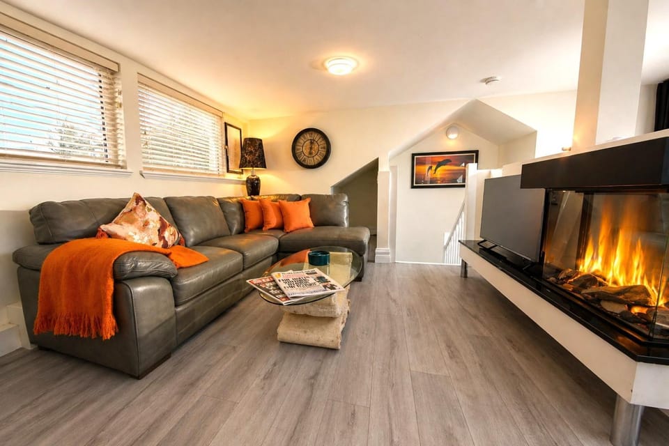 Living room, fireplace