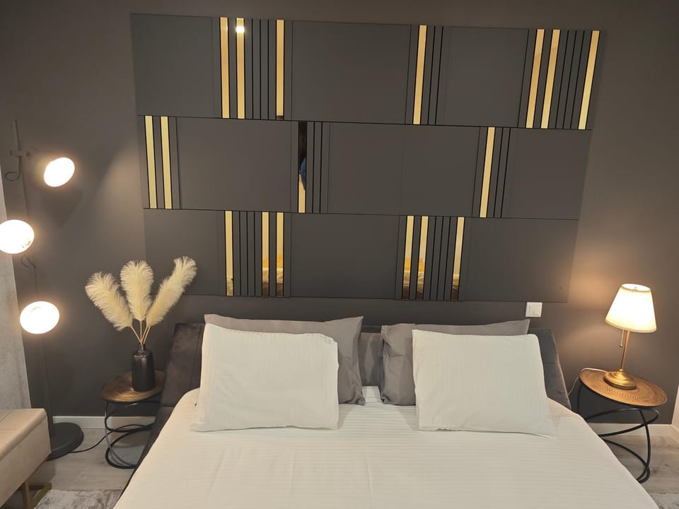 Toilet, Bed, Bedroom
