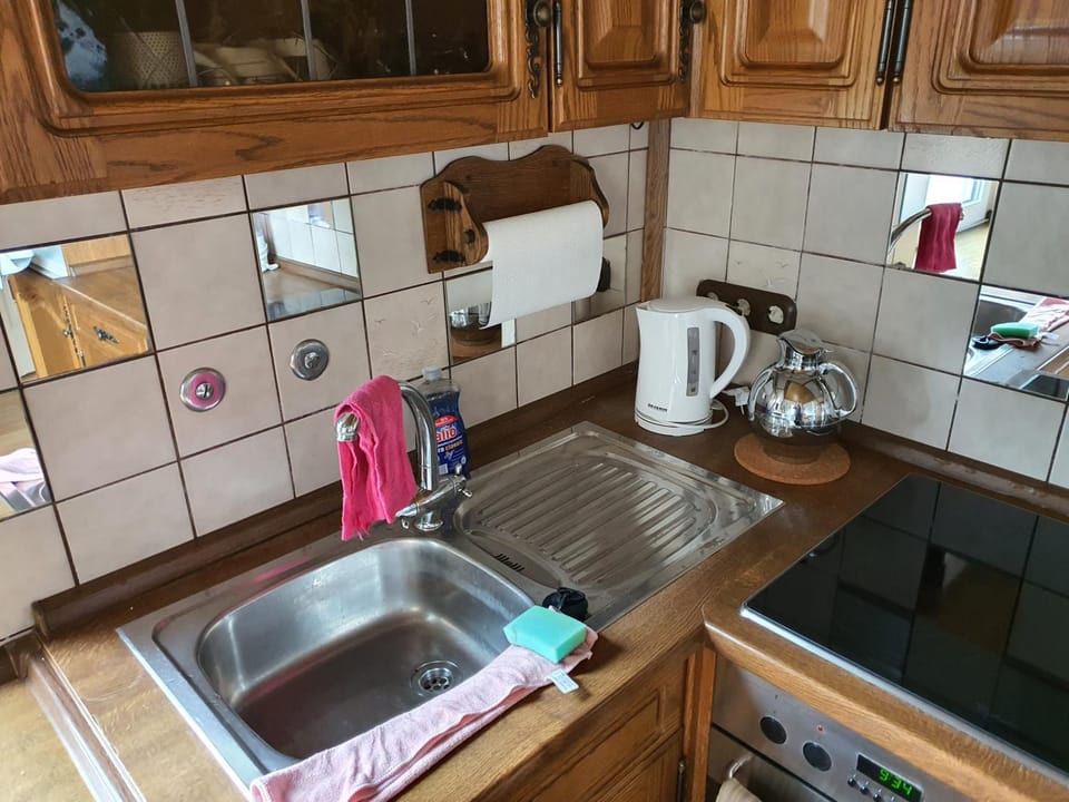 Coffee/tea facilities, Kitchen or kitchenette, pet friendly, stove