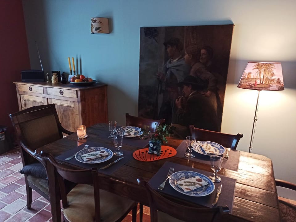 Food and drinks, Dining area, Food, Meals