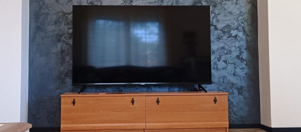 Communal lounge/ TV room, TV and multimedia