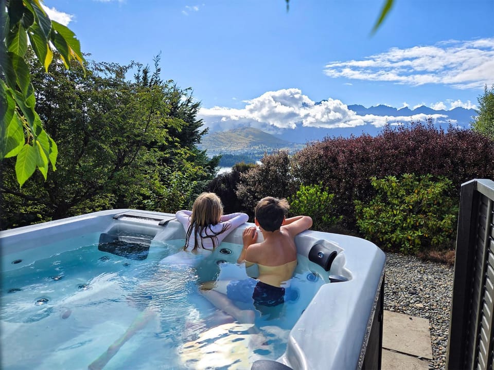 Hot Tub, Spa and wellness centre/facilities