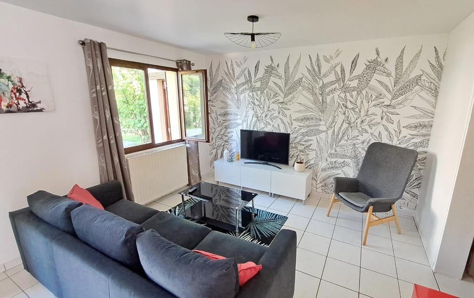 TV and multimedia, Living room, internet