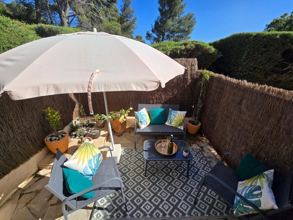 Sunshine Apartment in La Ciotat