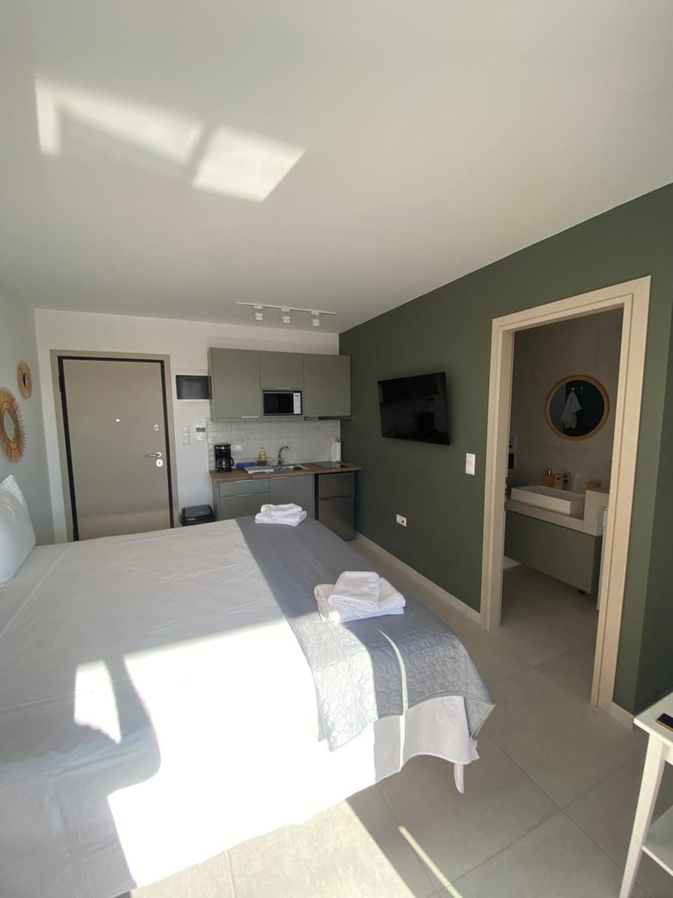 Aphrodite Suite byArtistUnknown Apartment in East Attica Regional Unit, Greece
