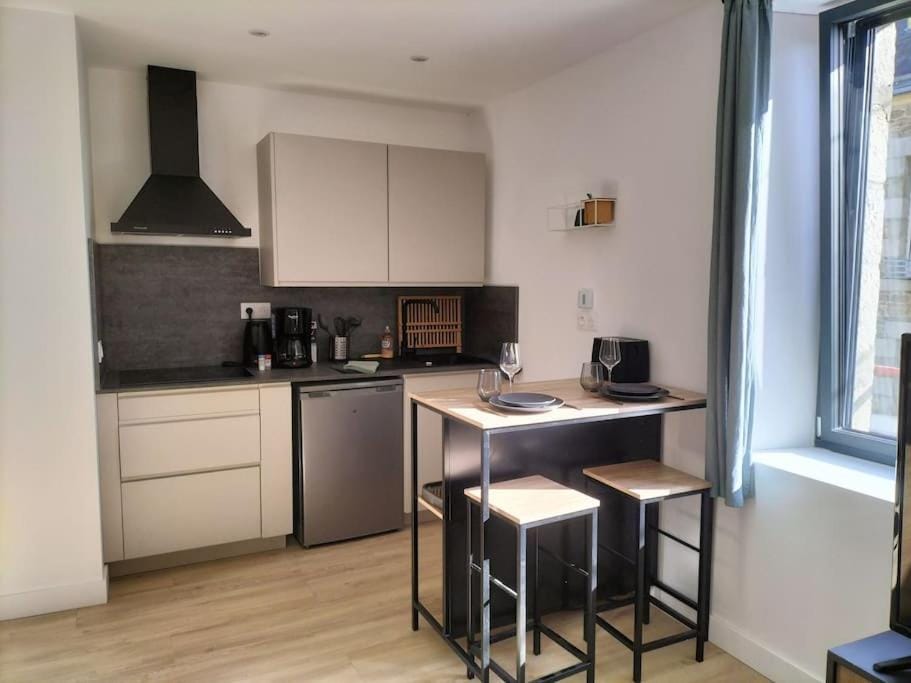 Appartement cosy Lorient parfait couple ou séjour court proche centre et gare Apartment in Lorient