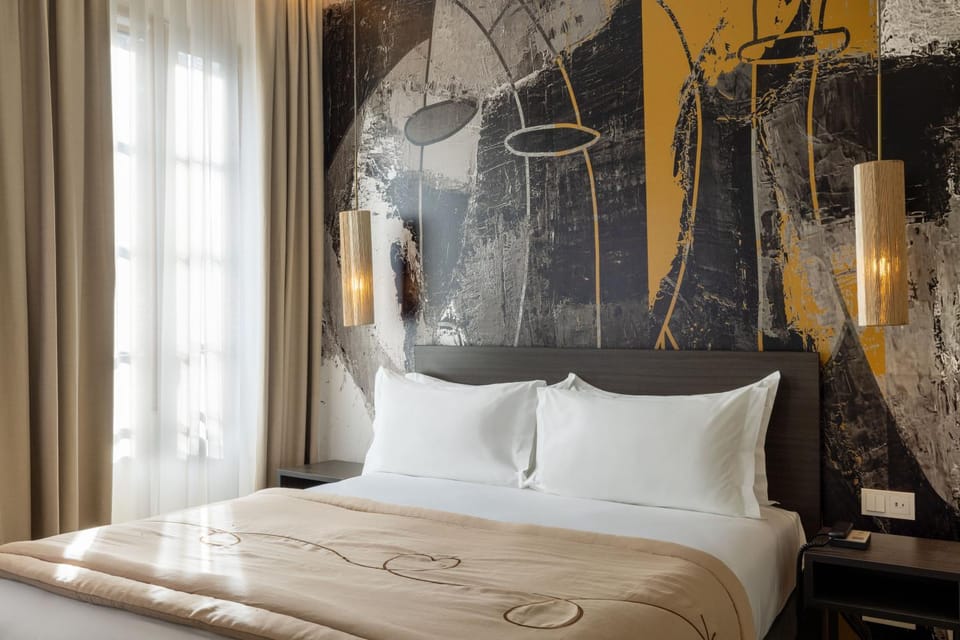 Bed, Photo of the whole room, Bedroom