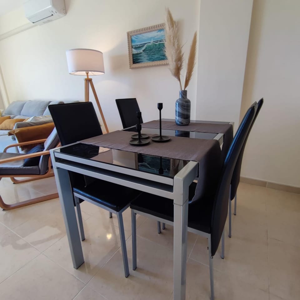 TV and multimedia, Living room, Dining area