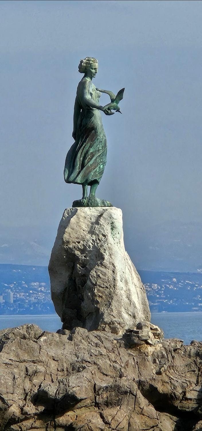 Nearby landmark