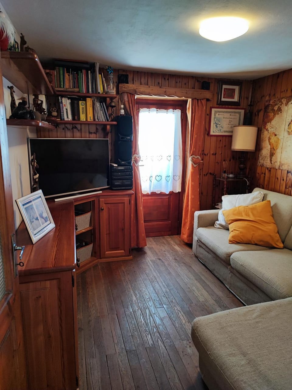 Communal lounge/ TV room, Kitchen or kitchenette