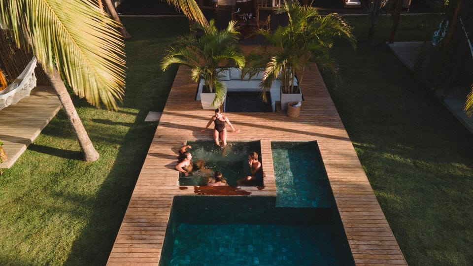 Hot Tub, Swimming pool