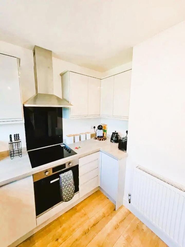 Kitchen or kitchenette, stove