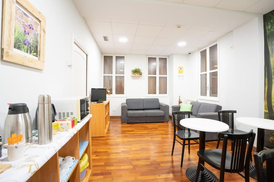 Communal lounge/ TV room