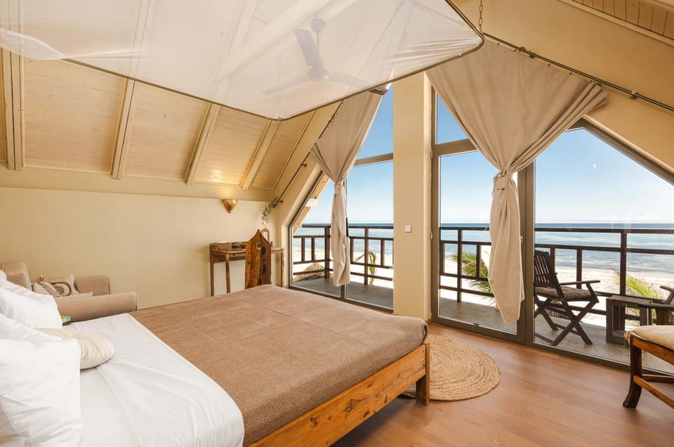 Bed, Balcony/Terrace, Bedroom, Sea view