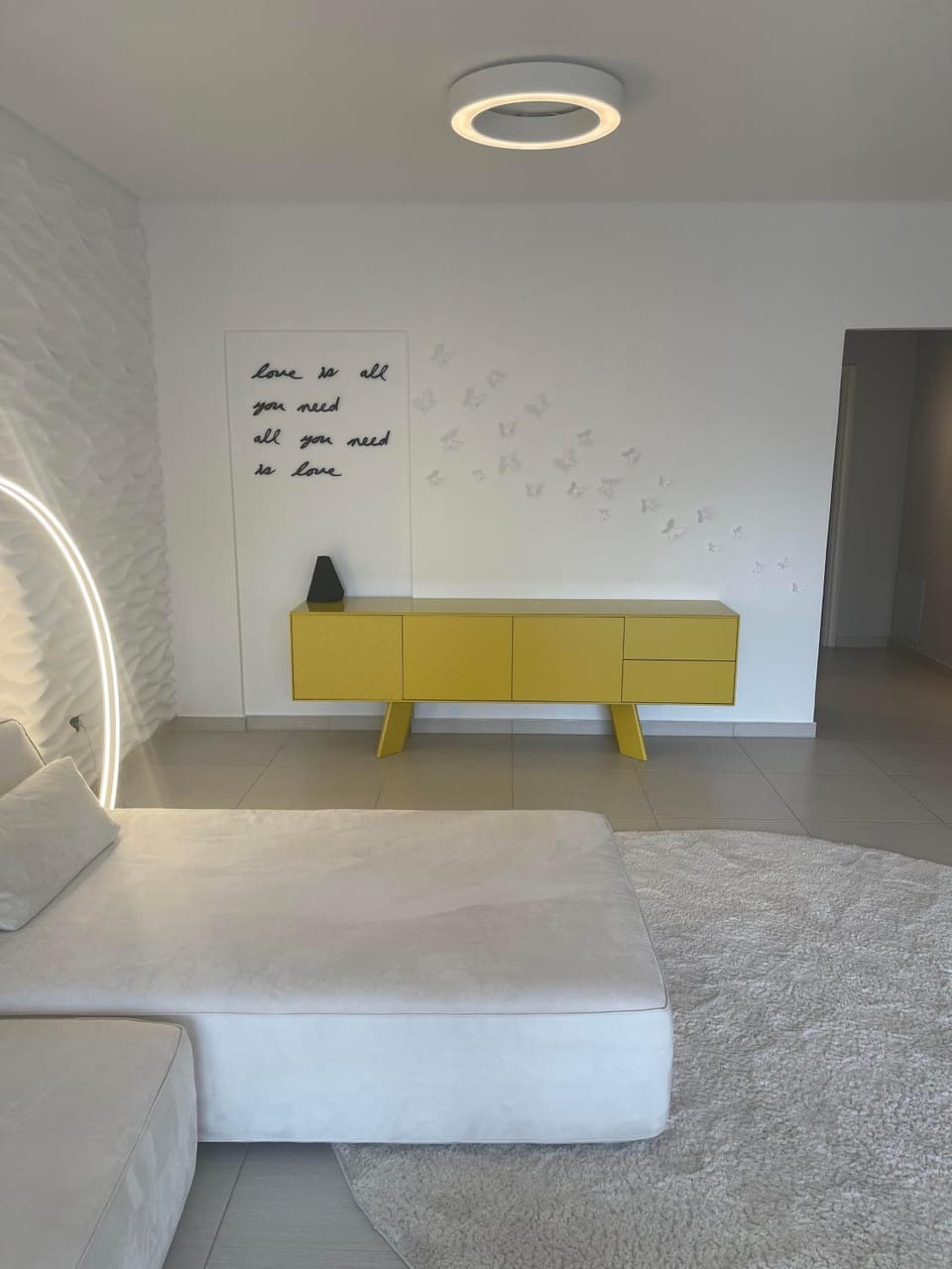 Living room, Photo of the whole room, Seating area
