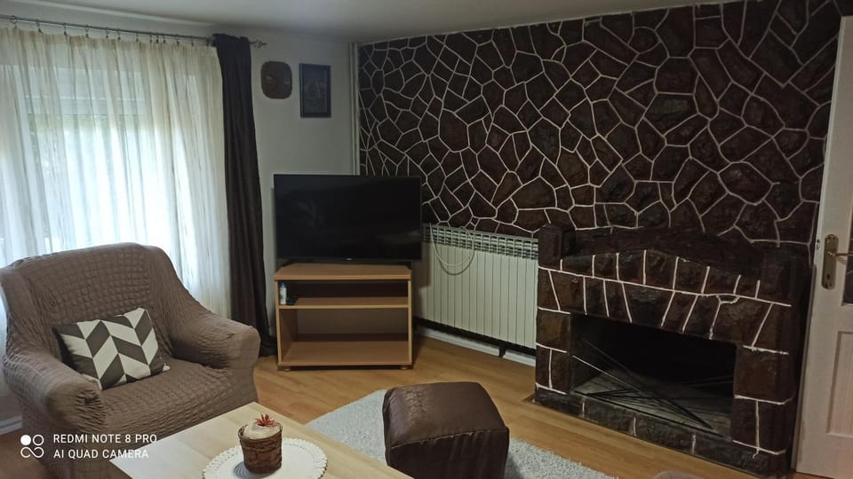 Communal lounge/ TV room, Living room