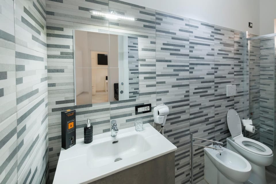 Shower, Toilet, Bathroom, bidet