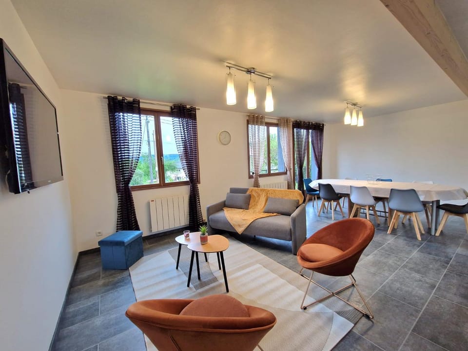Communal lounge/ TV room