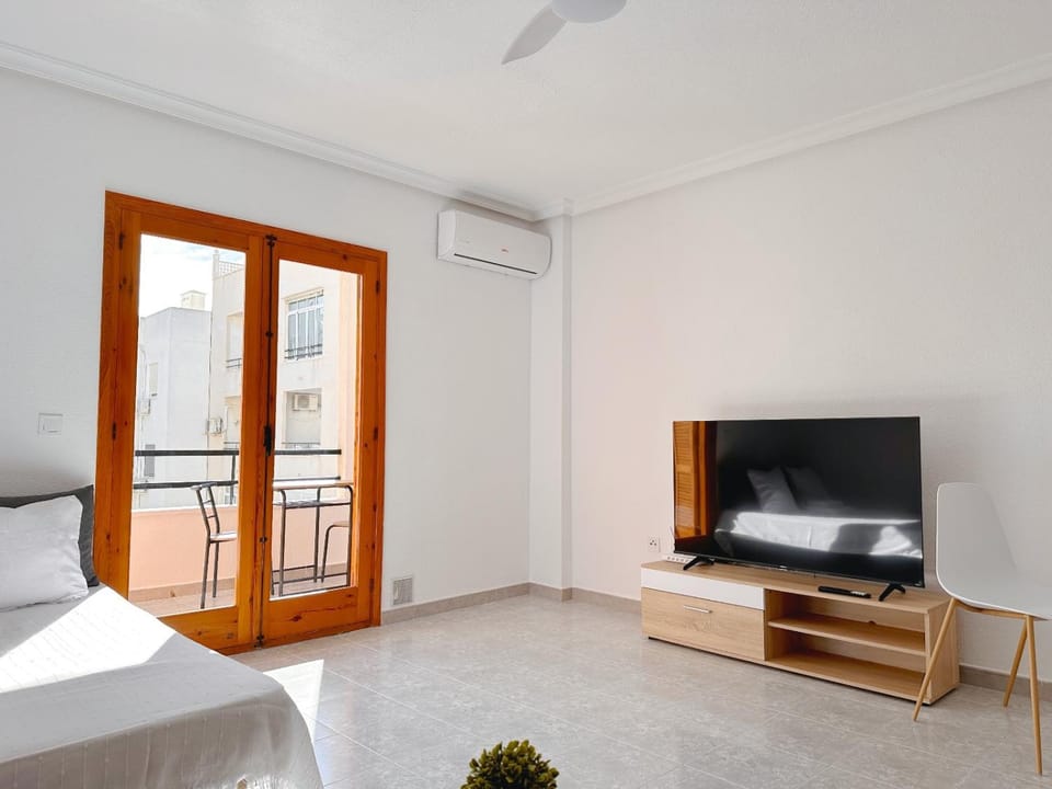 TV and multimedia, air conditioner
