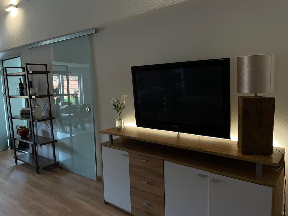 Communal lounge/ TV room, Evening entertainment