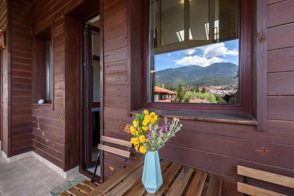 Spring, Day, Natural landscape, View (from property/room), Balcony/Terrace, Mountain view