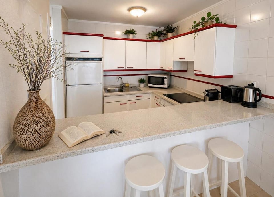 The Enchanted Bay, Sand & Sea Apartment in Los Cristianos