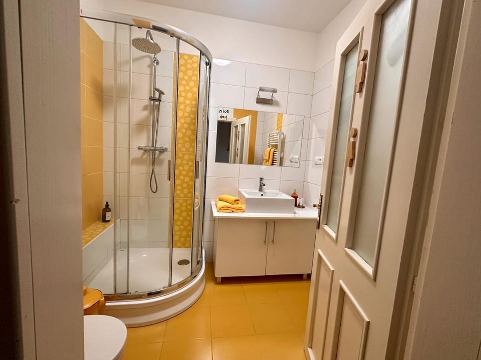Slunečný byt s terasou JAKO DOMA I MIMO DOMOV Apartment in South Bohemian Region