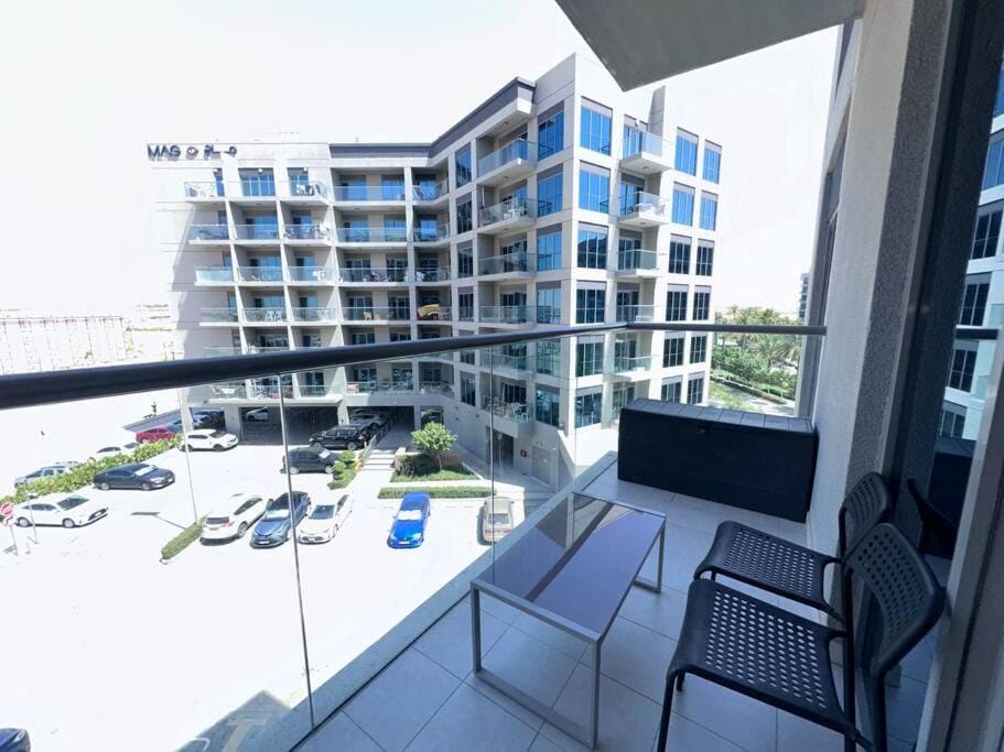 Mag 510: 2-Bedroom Elegance Apartment in Dubai