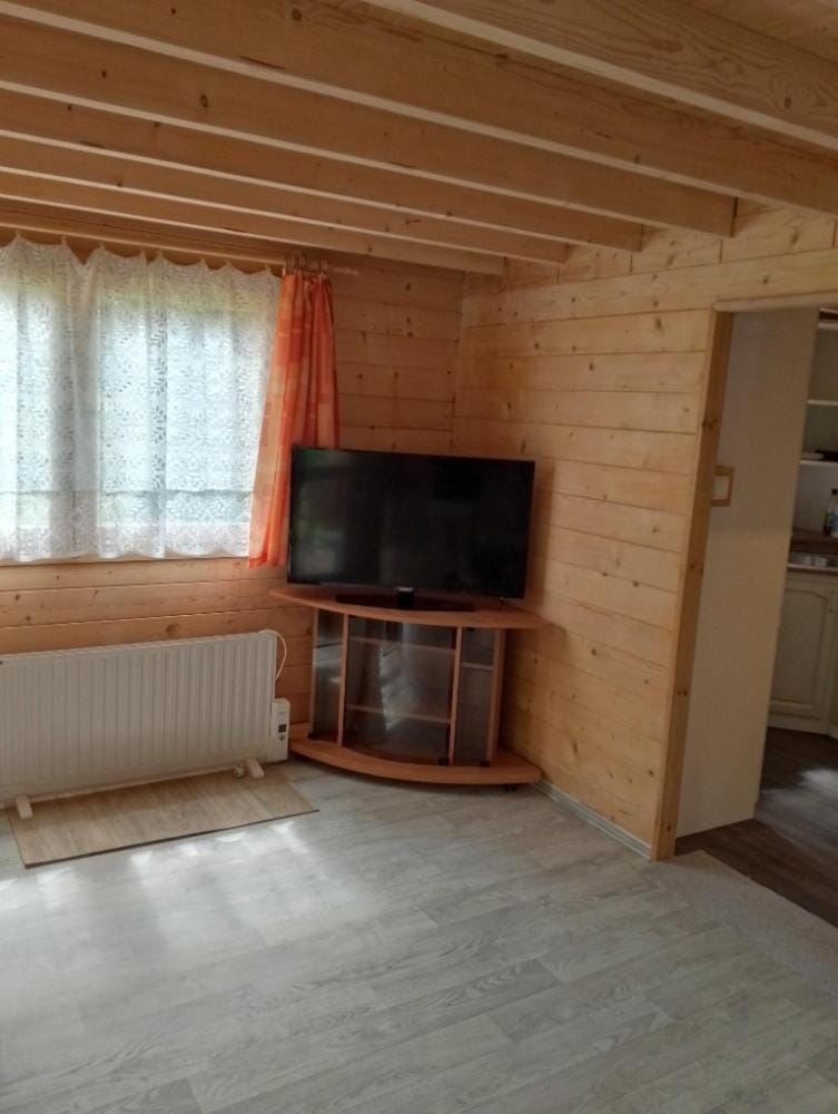 Chaloupka u potůčku Chalet in Czechia