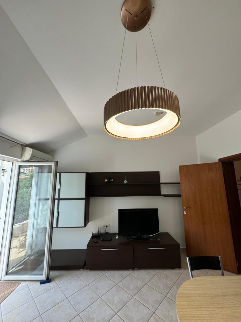 TV and multimedia, Living room, Photo of the whole room, Seating area