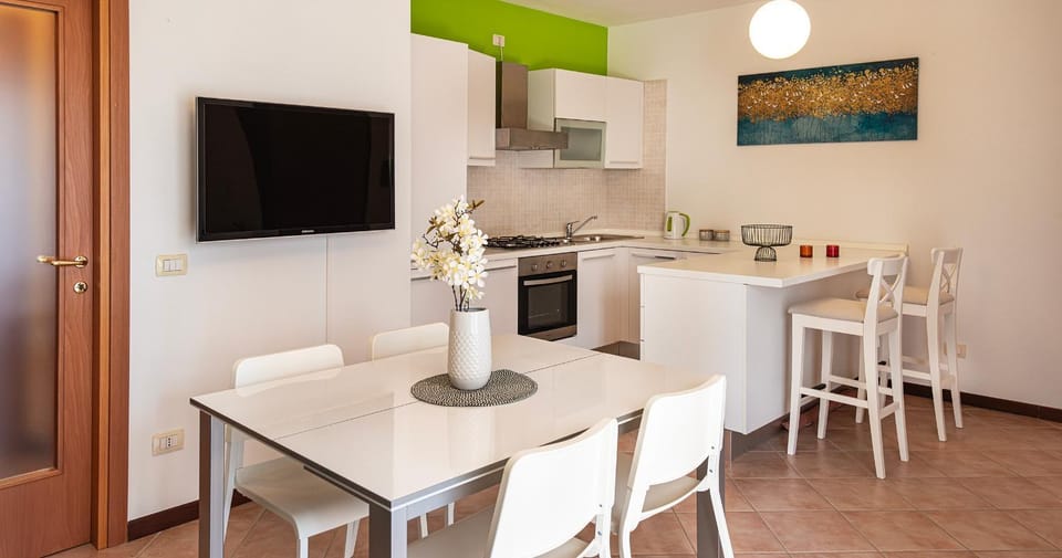 TV and multimedia, Kitchen or kitchenette, Living room, Other