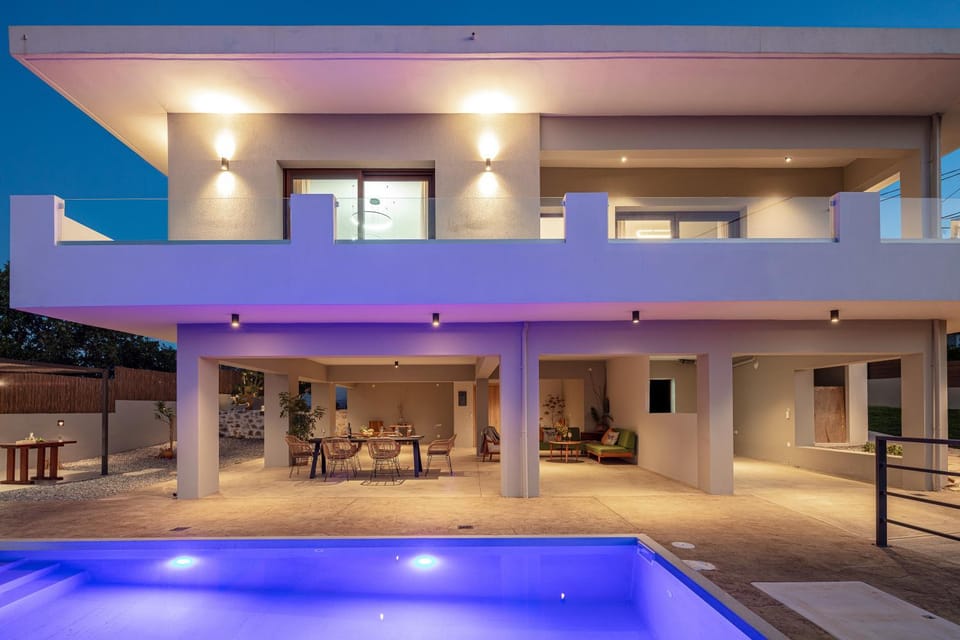 Property building, Night, Balcony/Terrace, Swimming pool, sunbed