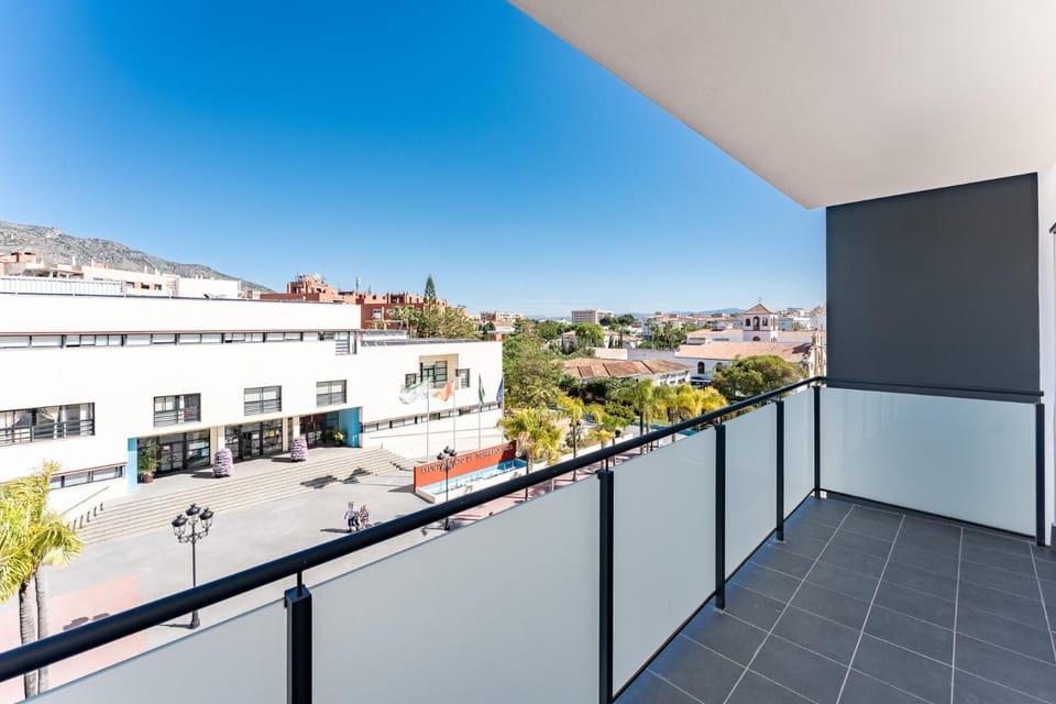 Property building, Day, View (from property/room), Balcony/Terrace, Balcony/Terrace, City view, Mountain view