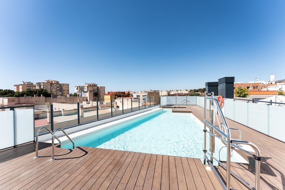 Day, Swimming pool, Swimming pool