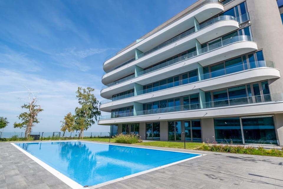 Property building, Swimming pool