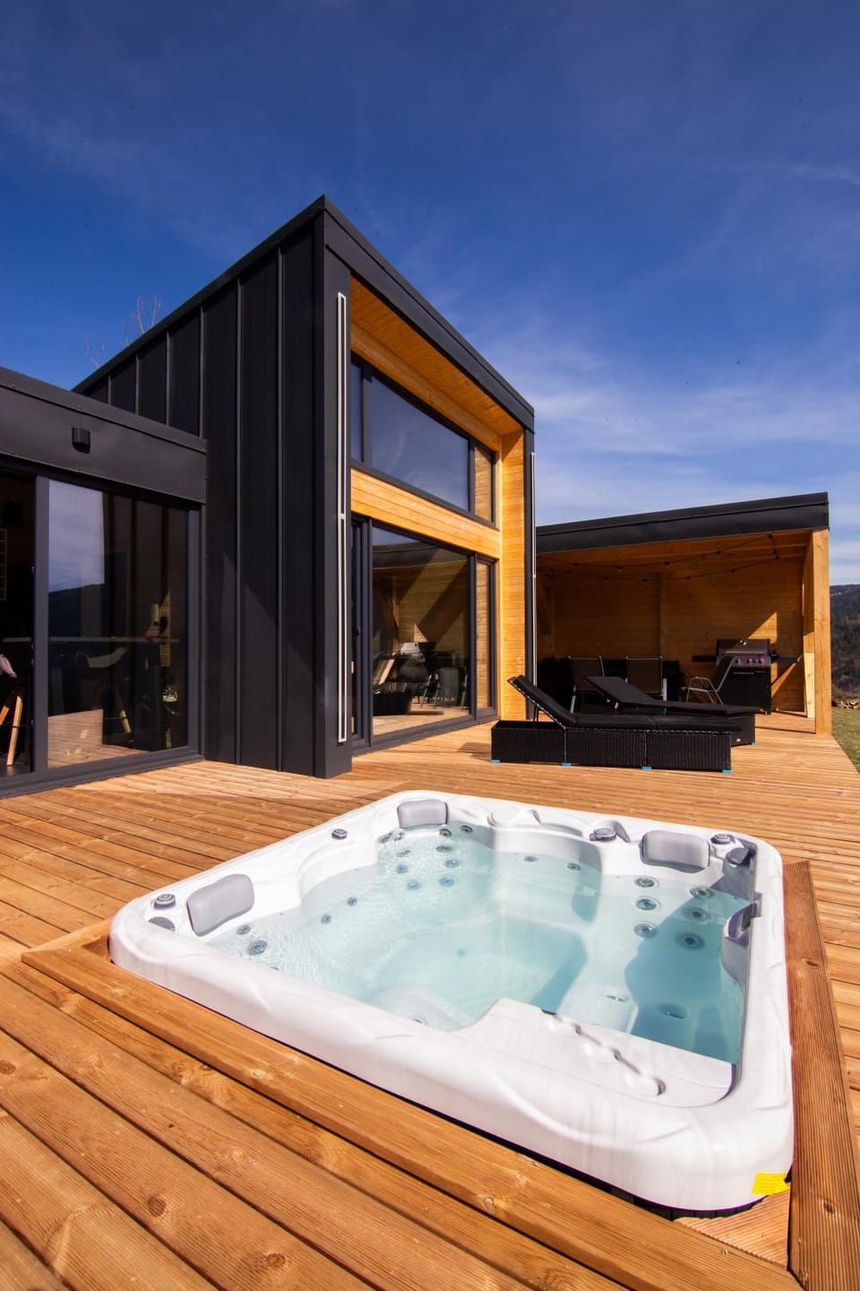 Day, Hot Tub