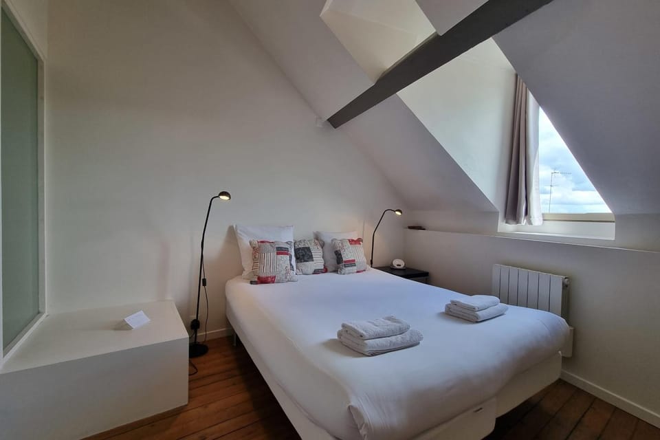 La Maison du Puits with wood-burning stove Honfleur center 5P House in Honfleur