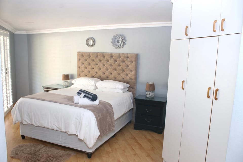 Bed, Photo of the whole room, Bedroom, towels, wardrobe
