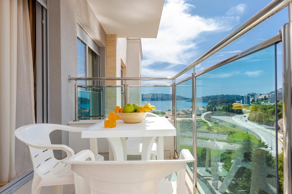 ID LUX APARTMENTS Apartment in Budva Municipality