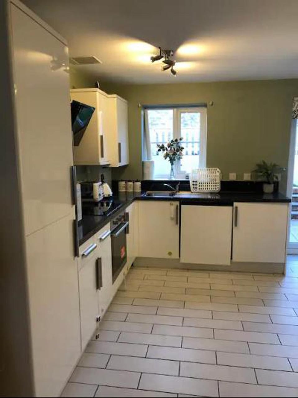 Kitchen or kitchenette, oven