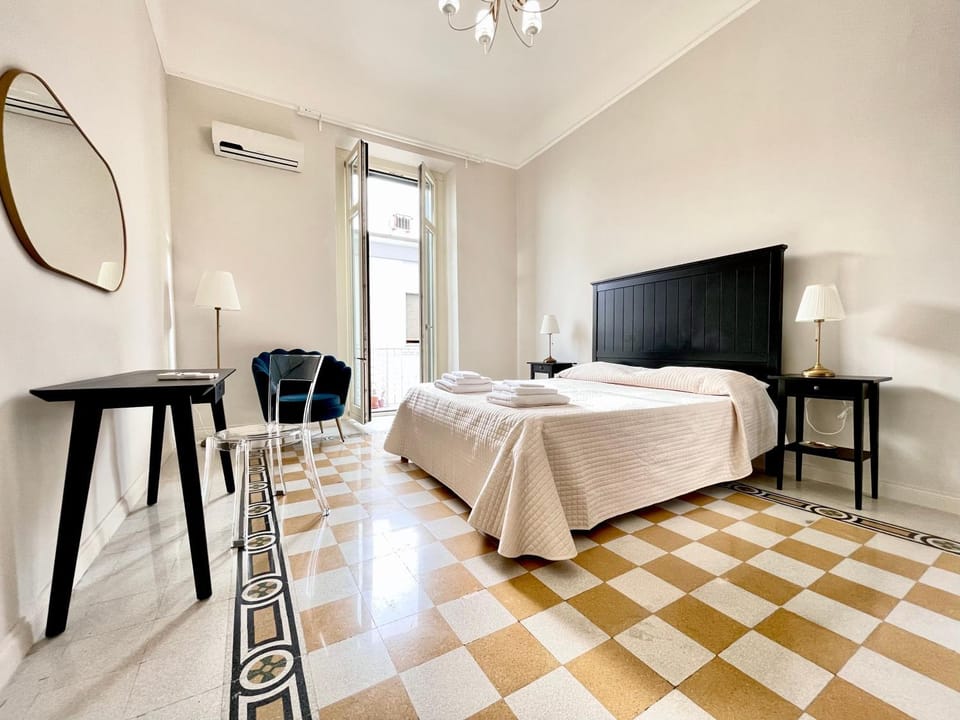 Photo of the whole room, Bedroom