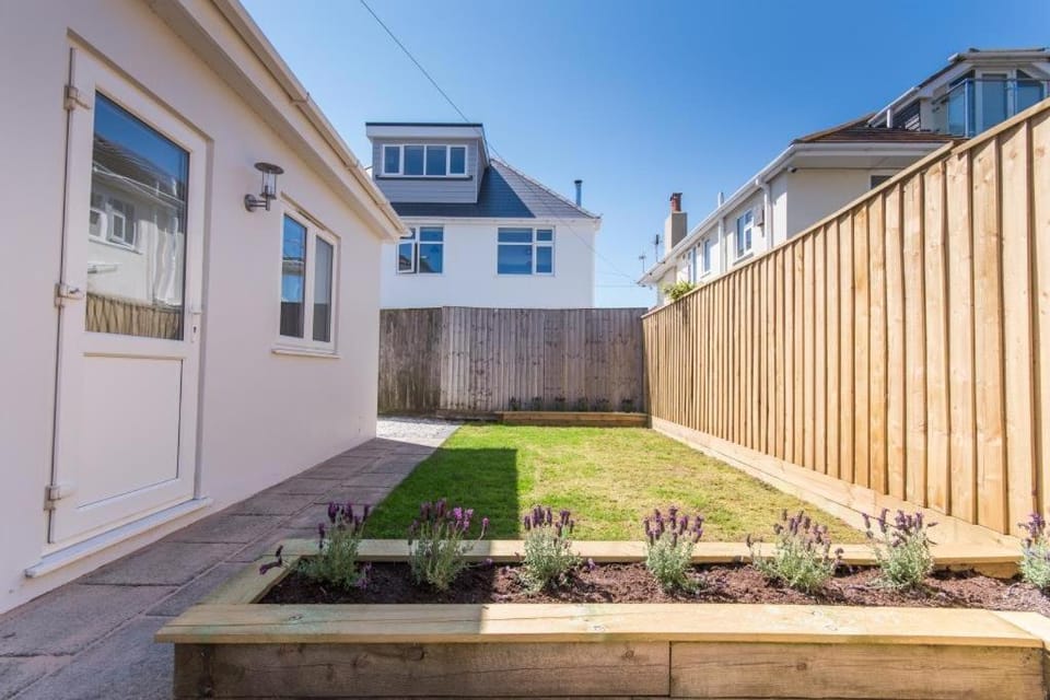 Garden, Garden view