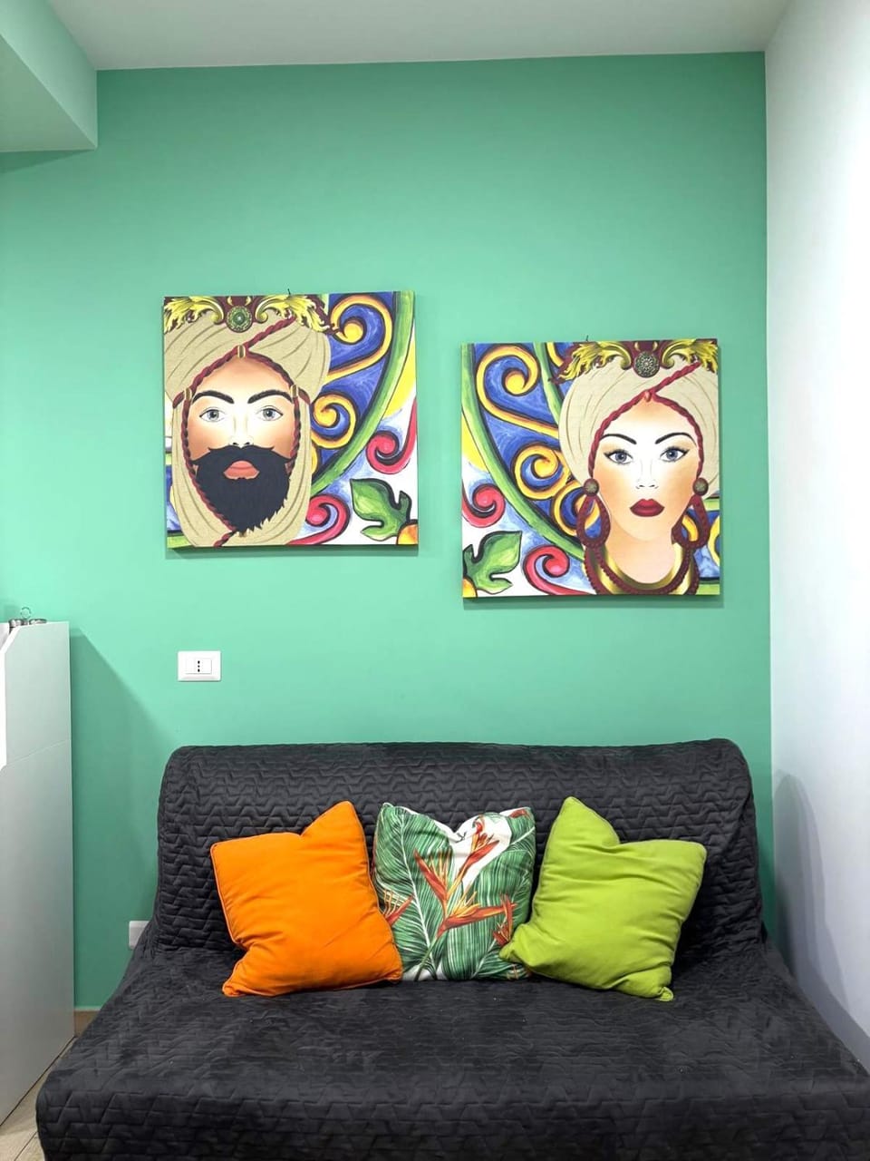 Living room, Decorative detail, Seating area