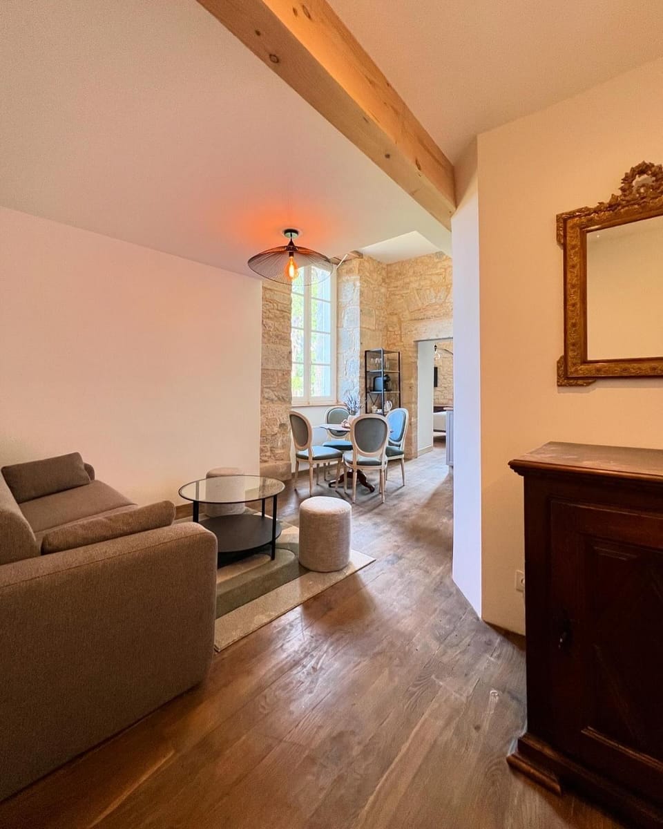 Bed, Kitchen or kitchenette, Living room, Seating area, Dining area, Garden view, Garden view, Pool view, Pool view, Swimming pool, Swimming pool