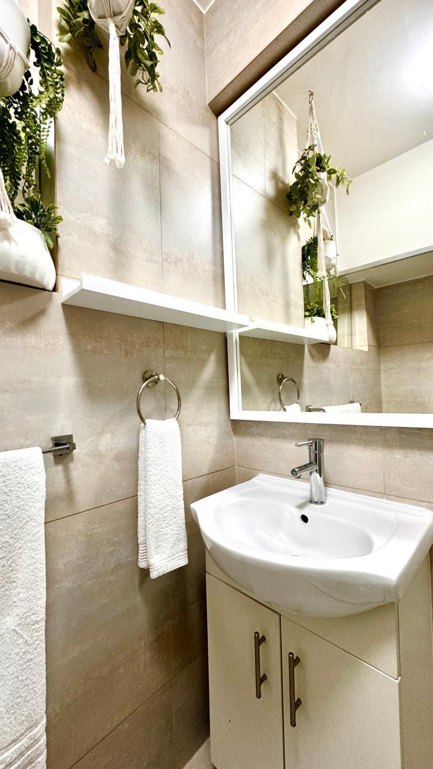Bathroom, towels