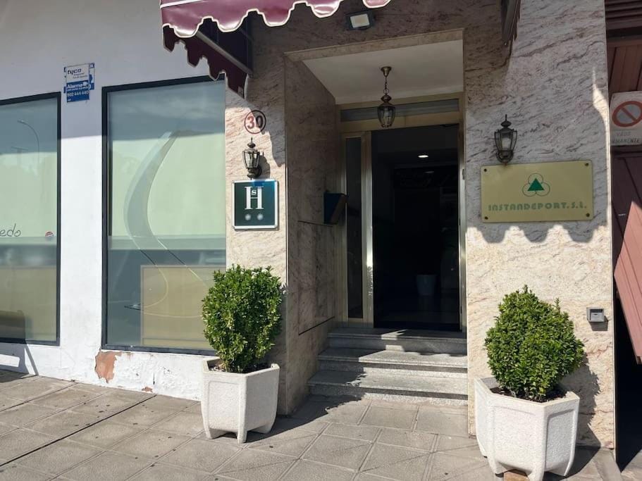 Facade/entrance