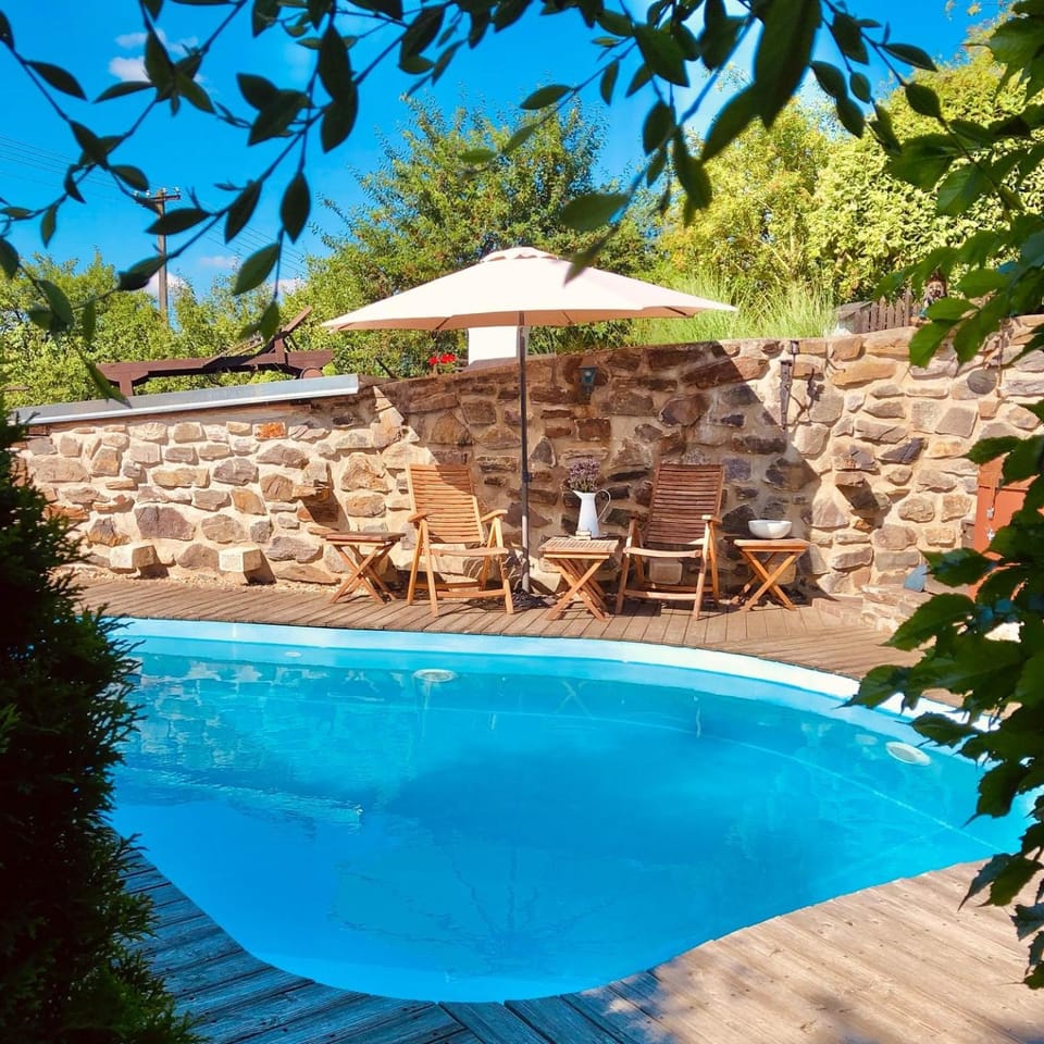 Balcony/Terrace, Pool view, Swimming pool, sunbed