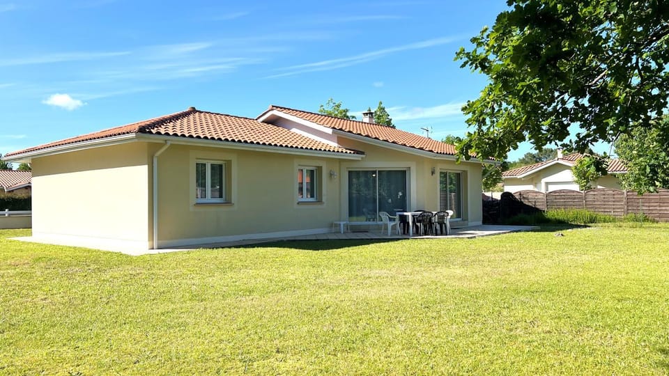Property building, Garden, Garden view