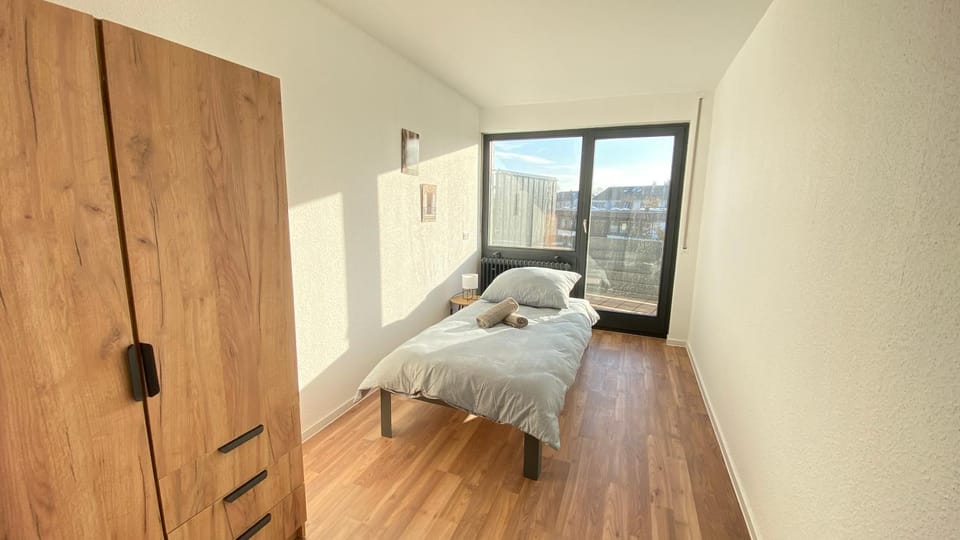 Bed, Photo of the whole room, Bedroom, wardrobe